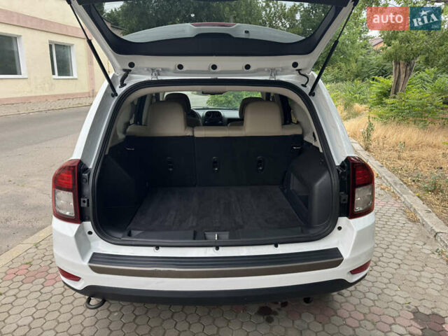 Белый Джип Компас, объемом двигателя 2.4 л и пробегом 170 тыс. км за 11700 $, фото 17 на Automoto.ua