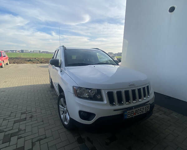 Белый Джип Компас, объемом двигателя 2.36 л и пробегом 155 тыс. км за 11000 $, фото 1 на Automoto.ua