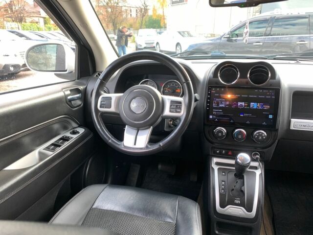 Джип Compass 2016 у Вінниці на Automoto.ua Білий Джип Compass, об'ємом двигуна 2.4 л та пробігом 133 тис. км за 11890 $, фото 30 на Automoto.ua