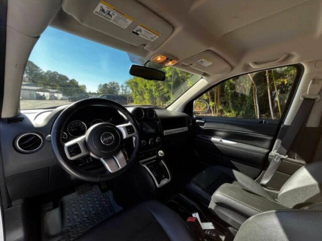 Белый Джип Компас, объемом двигателя 2.4 л и пробегом 79 тыс. км за 10500 $, фото 9 на Automoto.ua