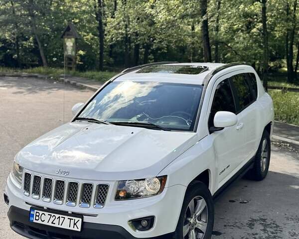 Белый Джип Компас, объемом двигателя 2.36 л и пробегом 135 тыс. км за 12300 $, фото 4 на Automoto.ua