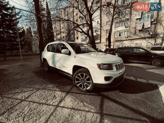 Білий Джип Compass, об'ємом двигуна 2.36 л та пробігом 166 тис. км за 9500 $, фото 3 на Automoto.ua