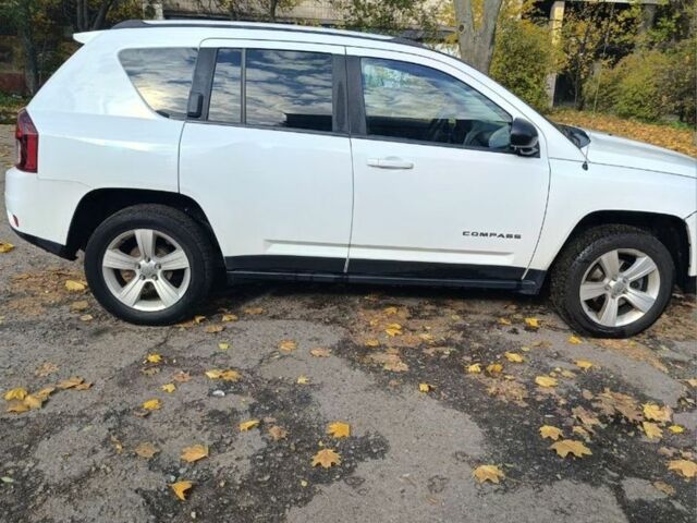 Белый Джип Компас, объемом двигателя 2 л и пробегом 1 тыс. км за 11595 $, фото 2 на Automoto.ua