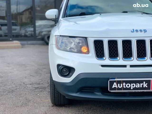 Джип Compass 2016 у Вінниці на Automoto.ua Білий Джип Compass, об'ємом двигуна 2.4 л та пробігом 133 тис. км за 11890 $, фото 9 на Automoto.ua