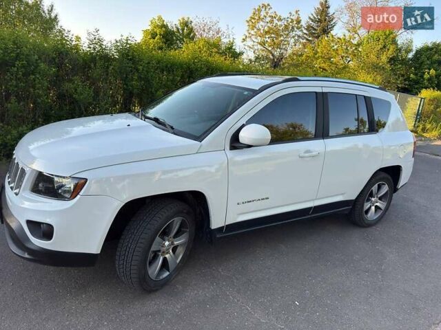 Белый Джип Компас, объемом двигателя 2 л и пробегом 140 тыс. км за 12001 $, фото 1 на Automoto.ua