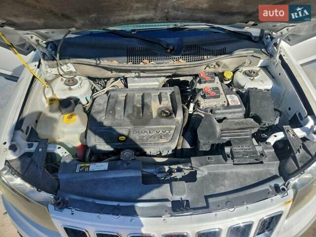 Белый Джип Компас, объемом двигателя 2.36 л и пробегом 104 тыс. км за 800 $, фото 11 на Automoto.ua