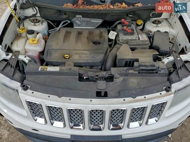 Белый Джип Компас, объемом двигателя 2.36 л и пробегом 155 тыс. км за 650 $, фото 11 на Automoto.ua