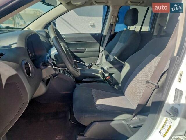 Белый Джип Компас, объемом двигателя 2.36 л и пробегом 104 тыс. км за 800 $, фото 6 на Automoto.ua