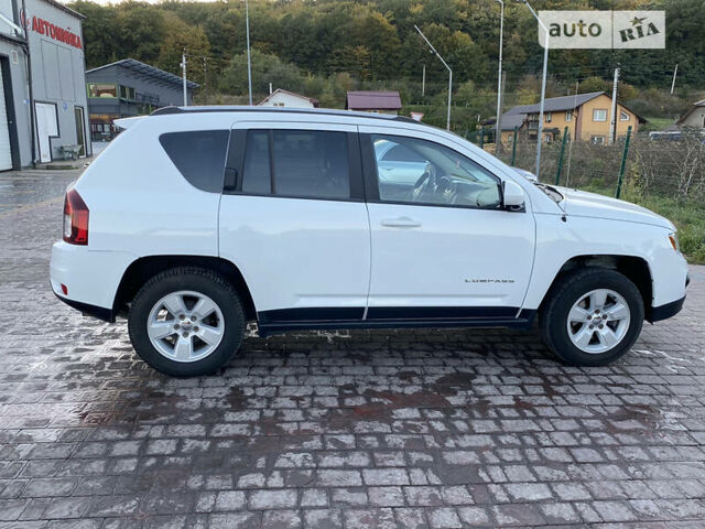 Белый Джип Компас, объемом двигателя 2.4 л и пробегом 165 тыс. км за 10900 $, фото 2 на Automoto.ua