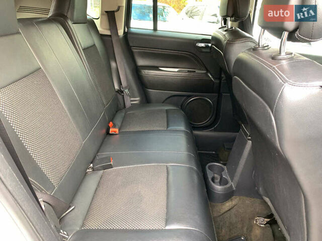 Джип Compass 2016 у Вінниці на Automoto.ua Білий Джип Compass, об'ємом двигуна 2.4 л та пробігом 133 тис. км за 11890 $, фото 22 на Automoto.ua