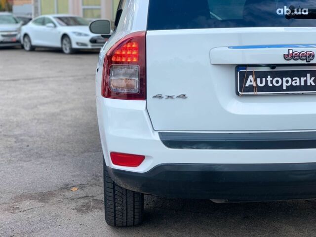 Джип Compass 2016 у Вінниці на Automoto.ua Білий Джип Compass, об'ємом двигуна 2.4 л та пробігом 133 тис. км за 11890 $, фото 11 на Automoto.ua