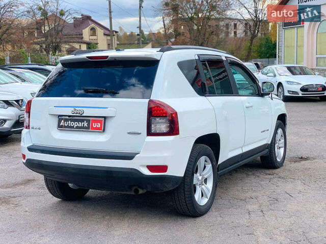 Джип Compass 2016 у Вінниці на Automoto.ua Білий Джип Compass, об'ємом двигуна 2.4 л та пробігом 133 тис. км за 11890 $, фото 4 на Automoto.ua