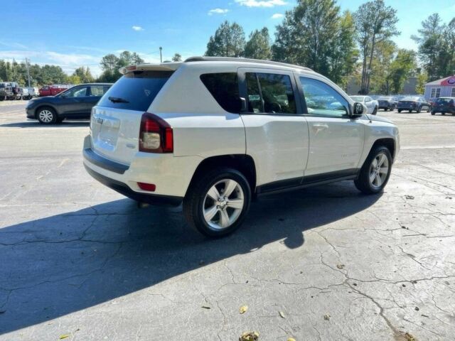 Белый Джип Компас, объемом двигателя 2.4 л и пробегом 79 тыс. км за 10500 $, фото 5 на Automoto.ua