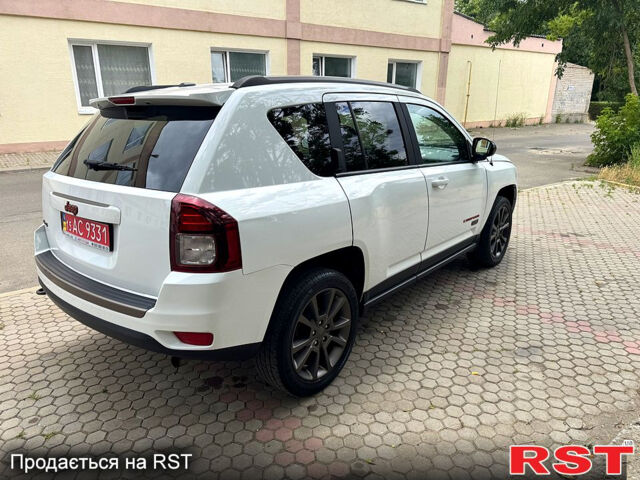 Белый Джип Компас, объемом двигателя 2.4 л и пробегом 170 тыс. км за 11800 $, фото 4 на Automoto.ua