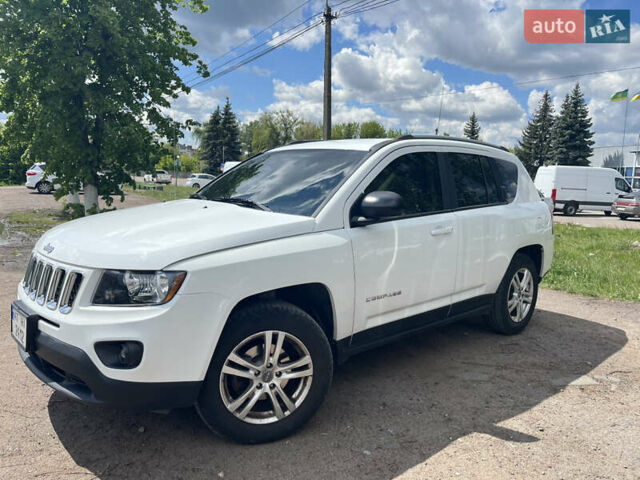 Білий Джип Compass, об'ємом двигуна 2 л та пробігом 205 тис. км за 10900 $, фото 8 на Automoto.ua