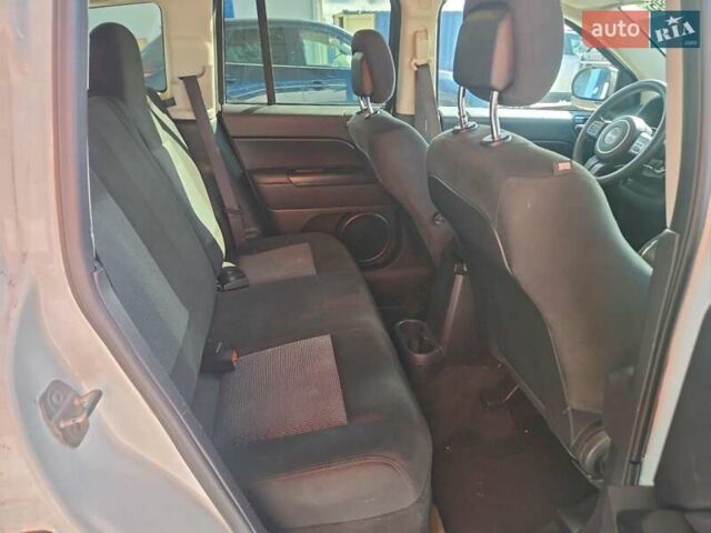 Белый Джип Компас, объемом двигателя 2.36 л и пробегом 104 тыс. км за 800 $, фото 9 на Automoto.ua