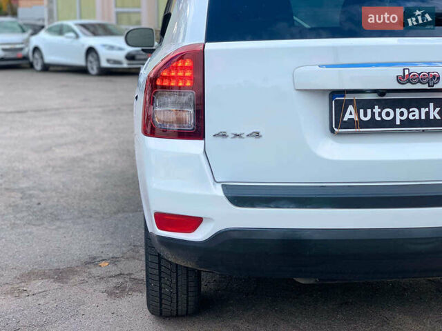 Джип Compass 2016 у Вінниці на Automoto.ua Білий Джип Compass, об'ємом двигуна 2.4 л та пробігом 133 тис. км за 11890 $, фото 11 на Automoto.ua