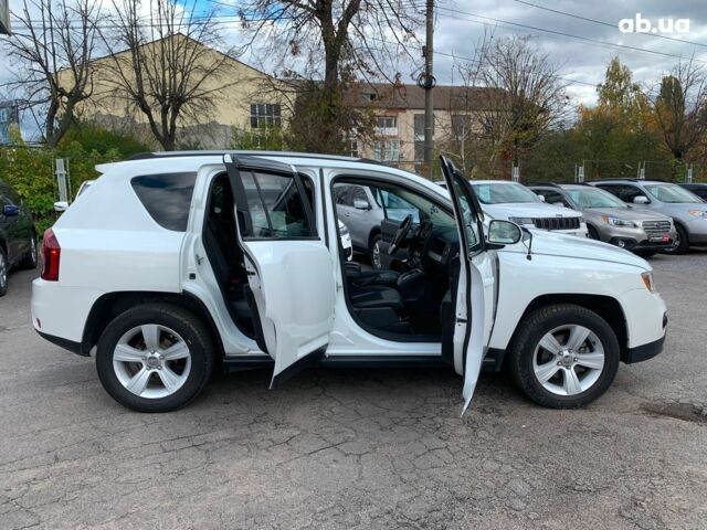 Джип Compass 2016 у Вінниці на Automoto.ua Білий Джип Compass, об'ємом двигуна 2.4 л та пробігом 133 тис. км за 11890 $, фото 12 на Automoto.ua