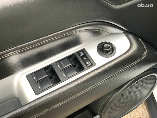 Джип Compass 2016 у Вінниці на Automoto.ua Білий Джип Compass, об'ємом двигуна 2.4 л та пробігом 133 тис. км за 11890 $, фото 17 на Automoto.ua