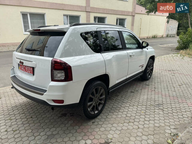 Белый Джип Компас, объемом двигателя 2.4 л и пробегом 170 тыс. км за 11700 $, фото 5 на Automoto.ua