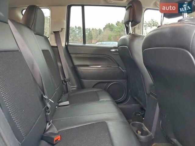 Белый Джип Компас, объемом двигателя 2.36 л и пробегом 155 тыс. км за 650 $, фото 10 на Automoto.ua