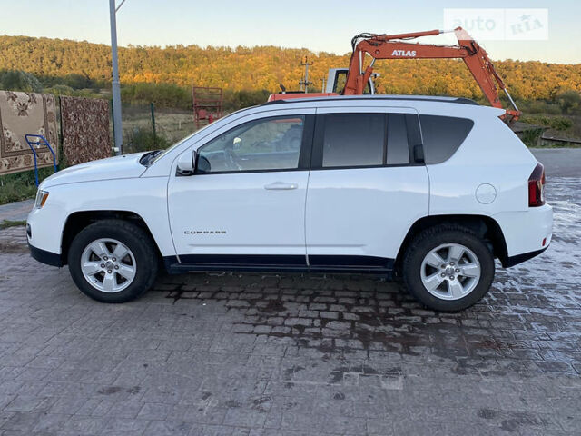 Белый Джип Компас, объемом двигателя 2.4 л и пробегом 165 тыс. км за 10900 $, фото 1 на Automoto.ua