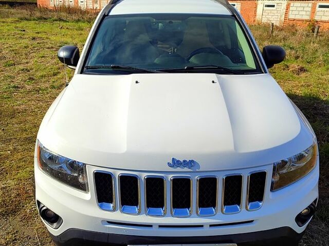 Білий Джип Compass, об'ємом двигуна 2.4 л та пробігом 79 тис. км за 11500 $, фото 4 на Automoto.ua