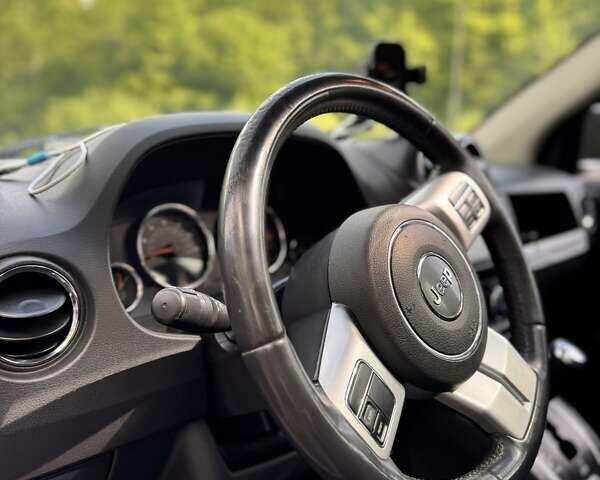 Белый Джип Компас, объемом двигателя 2.36 л и пробегом 135 тыс. км за 12300 $, фото 7 на Automoto.ua
