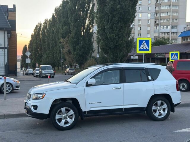 Белый Джип Компас, объемом двигателя 2.4 л и пробегом 160 тыс. км за 12000 $, фото 1 на Automoto.ua