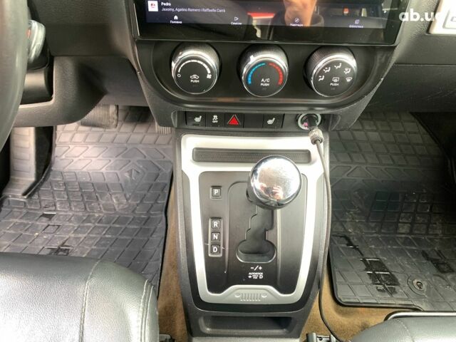 Джип Compass 2016 у Вінниці на Automoto.ua Білий Джип Compass, об'ємом двигуна 2.4 л та пробігом 133 тис. км за 11890 $, фото 28 на Automoto.ua