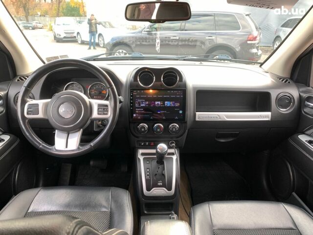 Джип Compass 2016 у Вінниці на Automoto.ua Білий Джип Compass, об'ємом двигуна 2.4 л та пробігом 133 тис. км за 11890 $, фото 31 на Automoto.ua