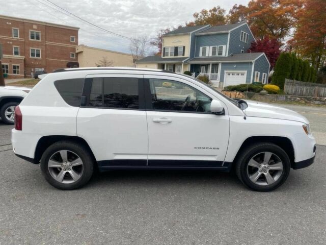 Білий Джип Compass, об'ємом двигуна 2.4 л та пробігом 74 тис. км за 11200 $, фото 7 на Automoto.ua