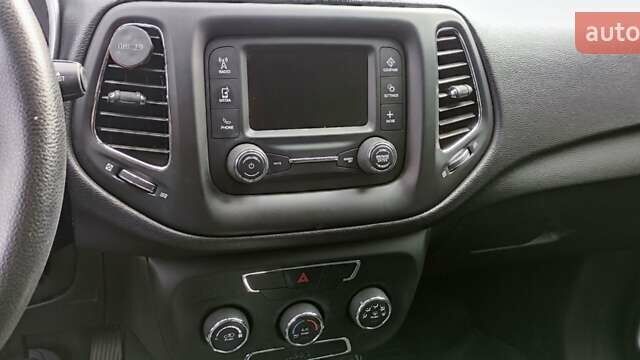 Белый Джип Компас, объемом двигателя 2.36 л и пробегом 160 тыс. км за 12300 $, фото 5 на Automoto.ua