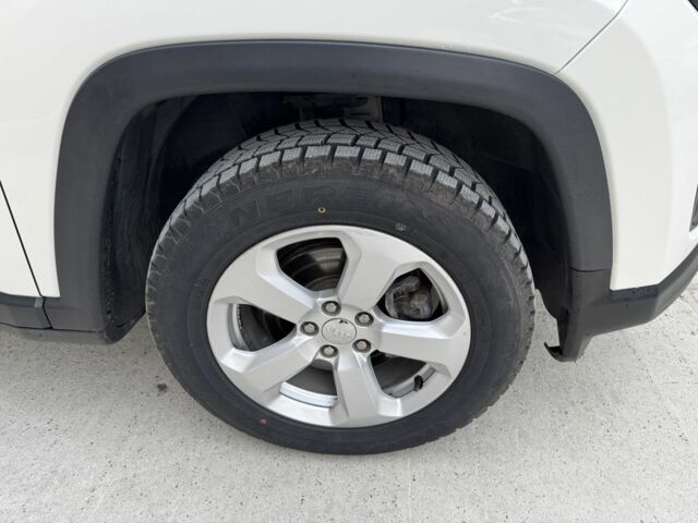 Белый Джип Компас, объемом двигателя 0 л и пробегом 120 тыс. км за 15900 $, фото 23 на Automoto.ua