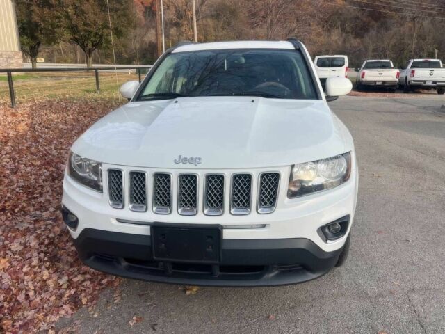 Білий Джип Compass, об'ємом двигуна 2.4 л та пробігом 62 тис. км за 5500 $, фото 1 на Automoto.ua