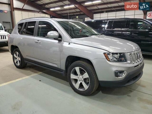 Белый Джип Компас, объемом двигателя 2.36 л и пробегом 72 тыс. км за 1600 $, фото 3 на Automoto.ua