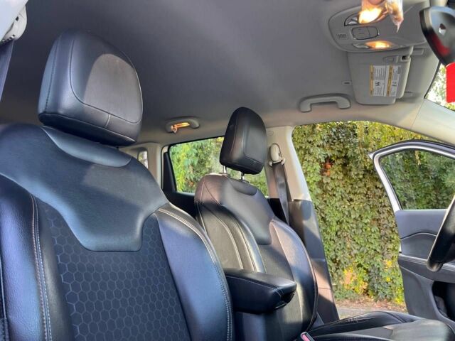 Джип Компас 2017 в Черновцах на Automoto.ua Белый Джип Компас, объемом двигателя 2.4 л и пробегом 221 тыс. км за 15300 $, фото 20 на Automoto.ua