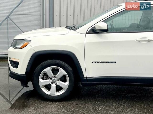 Белый Джип Компас, объемом двигателя 2.36 л и пробегом 199 тыс. км за 13999 $, фото 10 на Automoto.ua