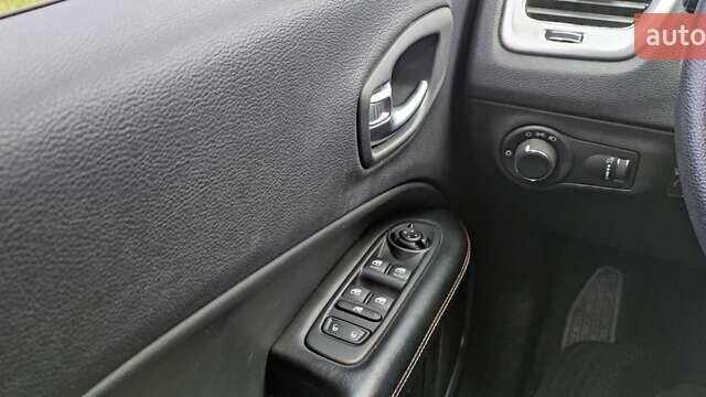 Белый Джип Компас, объемом двигателя 2.36 л и пробегом 160 тыс. км за 12300 $, фото 23 на Automoto.ua