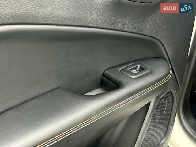 Белый Джип Компас, объемом двигателя 2.36 л и пробегом 199 тыс. км за 13999 $, фото 52 на Automoto.ua