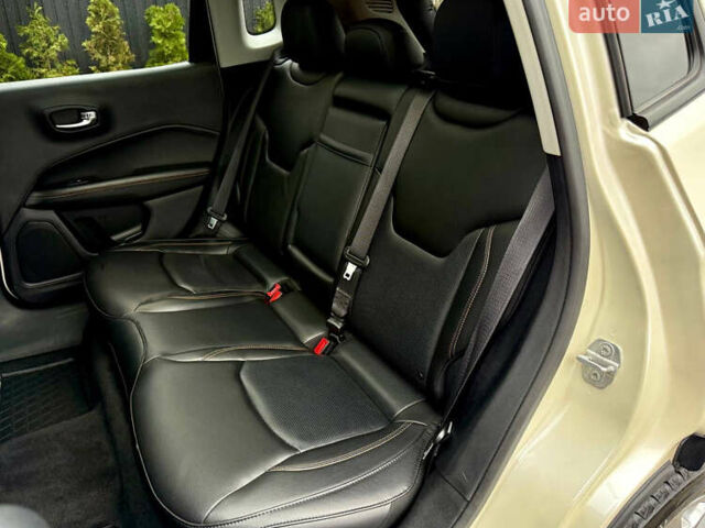 Белый Джип Компас, объемом двигателя 2.4 л и пробегом 71 тыс. км за 16900 $, фото 30 на Automoto.ua