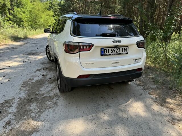 Білий Джип Compass, об'ємом двигуна 2.4 л та пробігом 103 тис. км за 16500 $, фото 1 на Automoto.ua