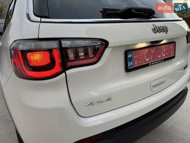 Белый Джип Компас, объемом двигателя 2.4 л и пробегом 120 тыс. км за 15900 $, фото 21 на Automoto.ua