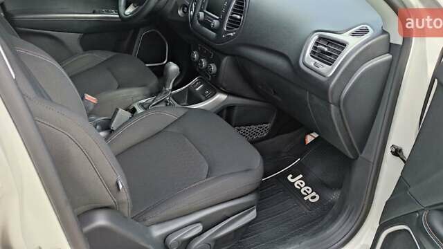 Белый Джип Компас, объемом двигателя 2.36 л и пробегом 160 тыс. км за 12300 $, фото 7 на Automoto.ua