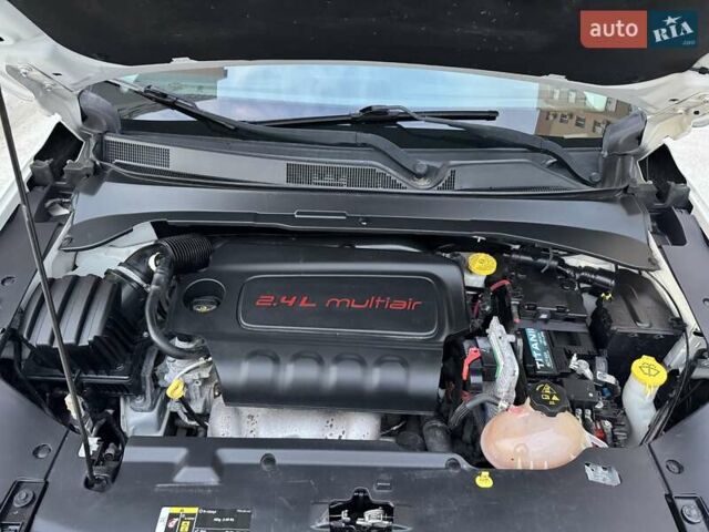 Белый Джип Компас, объемом двигателя 2.4 л и пробегом 120 тыс. км за 15900 $, фото 49 на Automoto.ua