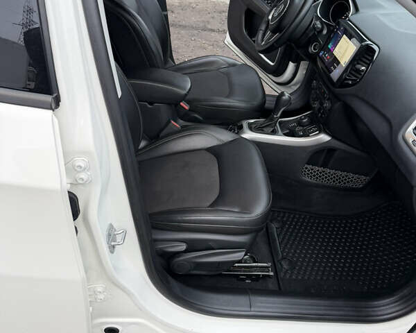 Белый Джип Компас, объемом двигателя 2.36 л и пробегом 146 тыс. км за 14500 $, фото 11 на Automoto.ua