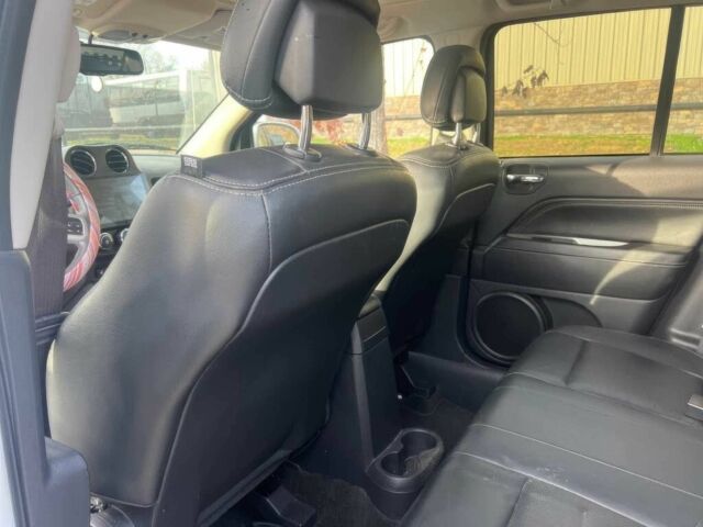 Білий Джип Compass, об'ємом двигуна 2.4 л та пробігом 62 тис. км за 5500 $, фото 10 на Automoto.ua