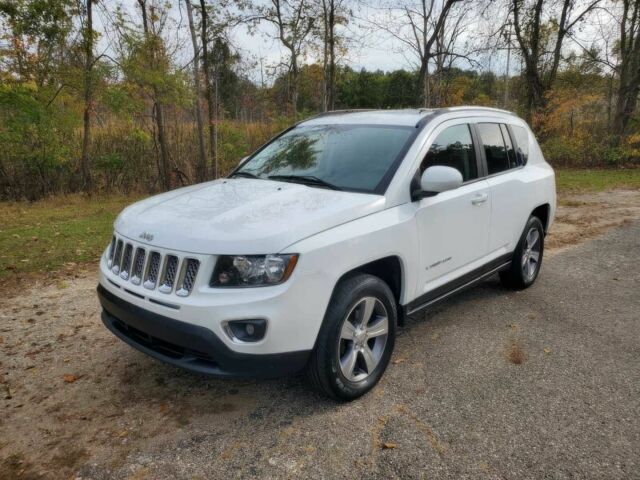 Джип Compass 2017 у Одесі на Automoto.ua Білий Джип Compass, об'ємом двигуна 2.4 л та пробігом 68 тис. км за 2700 $, фото 2 на Automoto.ua