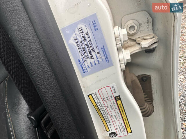 Білий Джип Compass, об'ємом двигуна 2.36 л та пробігом 89 тис. км за 14500 $, фото 12 на Automoto.ua