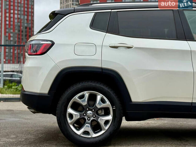 Белый Джип Компас, объемом двигателя 2.4 л и пробегом 71 тыс. км за 16900 $, фото 11 на Automoto.ua